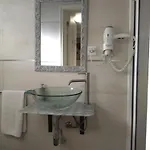 Gæstehus Casa De Isaias 2*