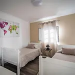 Casa De Isaias