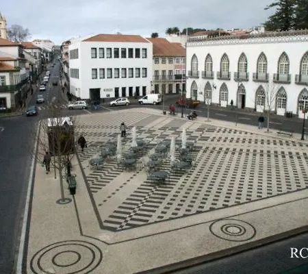 Guest house Casa De Isaias 2*