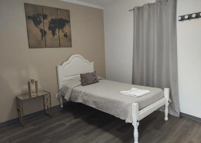 Casa De Isaias アングラ・ド・エロイーズモ