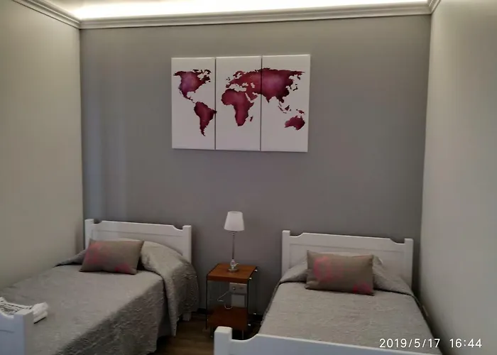 Casa De Isaias בית הארחה 2*