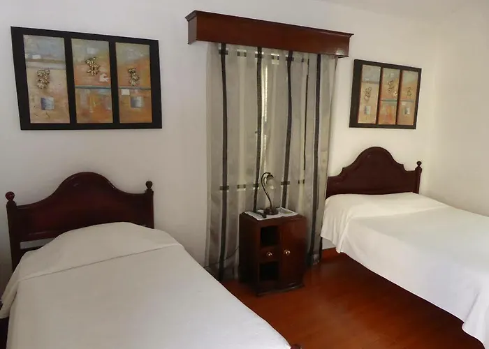 Casa De Isaias בית הארחה Angra do Heroísmo